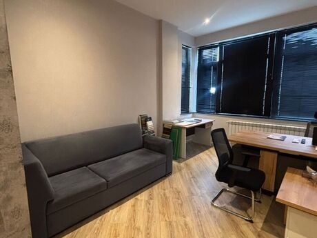 1 otaqlı ofis - Böyükşor q. - 20 m²