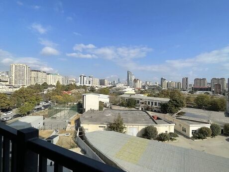 4 otaqlı yeni tikili - 28 May m. - 175 m²
