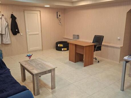 Obyekt - İnşaatçılar m. - 90 m²