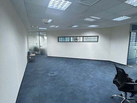 3 otaqlı ofis - 8 Noyabr m. - 92 m²