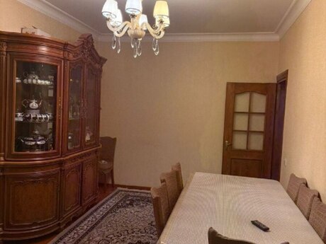 4 otaqlı köhnə tikili - 7-ci mikrorayon q. - 110 m²