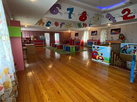 7 otaqlı həyət evi/bağ evi - Mərdəkan q. - 500 m²