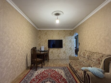 2 otaqlı köhnə tikili - Bakıxanov q. - 60 m²