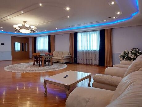 7 otaqlı həyət evi/bağ evi - İnşaatçılar m. - 500 m²