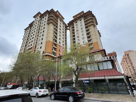 Elan №6084718 - Bakı, Qara Qarayev m., 4 otaqlı, 200 m², 16/18 mərtəbə