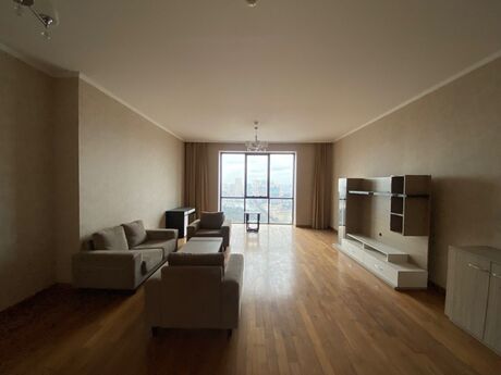 4 otaqlı yeni tikili - Yasamal r. - 210 m²