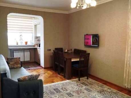 2 otaqlı köhnə tikili - Bakıxanov q. - 40 m²