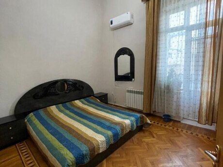 3 otaqlı köhnə tikili - 28 May m. - 85 m²