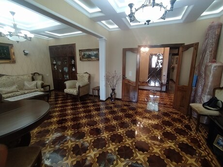 4 otaqlı köhnə tikili - Xalqlar Dostluğu m. - 110 m²