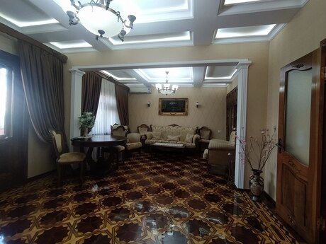 4 otaqlı köhnə tikili - Xalqlar Dostluğu m. - 110 m²