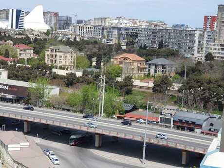4 otaqlı yeni tikili - Şah İsmayıl Xətai m. - 220 m²