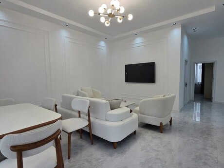 4 otaqlı həyət evi/bağ evi - Mərdəkan q. - 140 m²