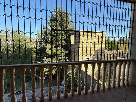 7 otaqlı həyət evi/bağ evi - Novxanı q. - 450 m²