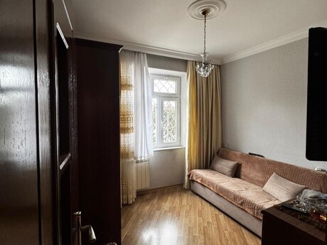 3 otaqlı köhnə tikili - Xalqlar Dostluğu m. - 65 m²
