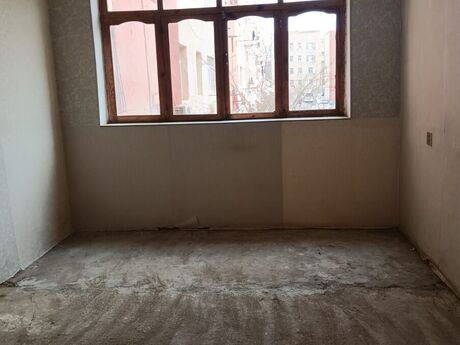 4 otaqlı köhnə tikili - Lökbatan q. - 85 m²