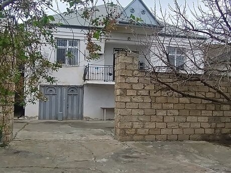4 otaqlı həyət evi/bağ evi - Yeni Suraxanı q. - 120 m²