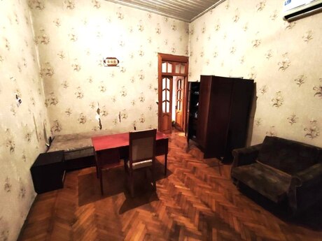 2 otaqlı köhnə tikili - 28 May m. - 47 m²