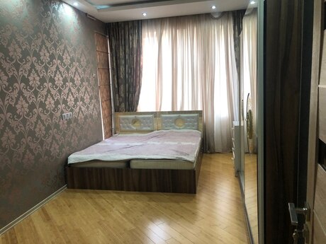 3 otaqlı yeni tikili - 8 Noyabr m. - 90 m²