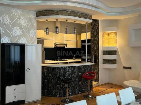 Elan №6086036 - Bakı, Bayıl q., 3 otaqlı, 80 m², 1/5 mərtəbə