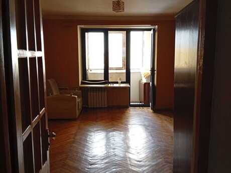 3-комн. вторичка - м. Иншаатчылар - 80 м²