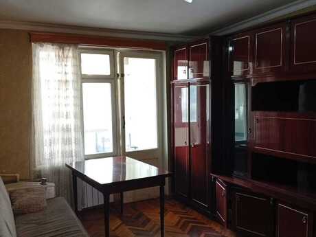 3-комн. вторичка - м. Иншаатчылар - 80 м²