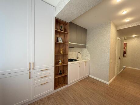 2 otaqlı köhnə tikili - Elmlər Akademiyası m. - 45 m²