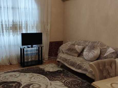 3 otaqlı köhnə tikili - Elmlər Akademiyası m. - 112 m²