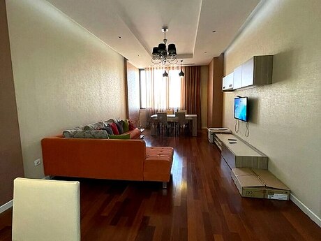 3-комн. новостройка - м. Ичеришехер - 110 м²