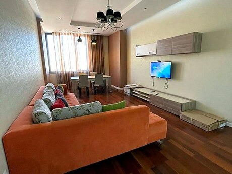 3-комн. новостройка - м. Ичеришехер - 110 м²