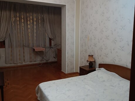 2 otaqlı köhnə tikili - İçəri Şəhər m. - 80 m²
