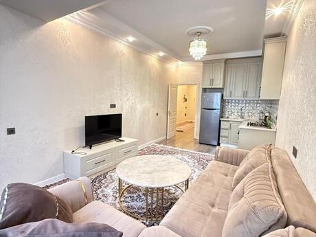 2-комн. новостройка - м. Иншаатчылар - 62 м²
