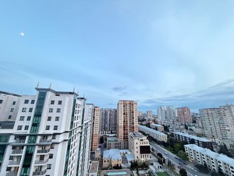Объявление №6085114 - Баку, м. Элмляр Академиясы, 3-комн., 130 м², 17/18 этаж