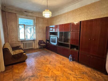 3-комн. вторичка - м. Низами - 105 м²