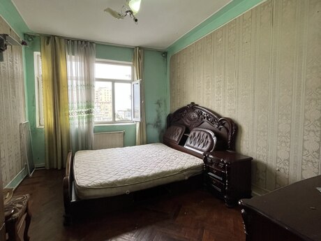 3 otaqlı köhnə tikili - Memar Əcəmi m. - 75 m²