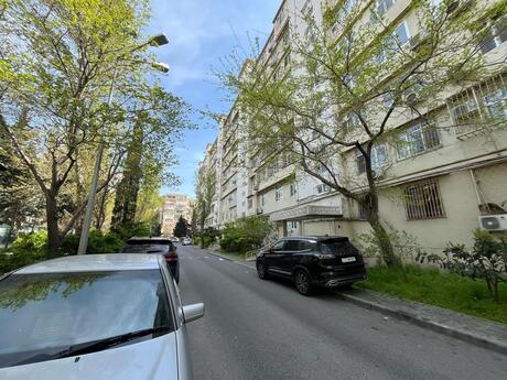 Объявление №6085378 - Баку, м. Гянджлик, 2-комн., 55 м², 1/9 этаж
