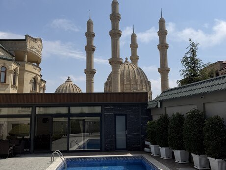 7 otaqlı həyət evi/bağ evi - Nəsimi m. - 1280 m²