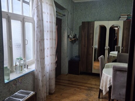 6 otaqlı həyət evi/bağ evi - Bülbülə q. - 120 m²