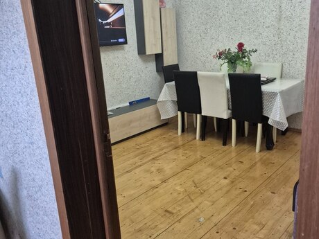 6 otaqlı həyət evi/bağ evi - Bülbülə q. - 120 m²