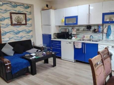 4 otaqlı köhnə tikili - İnşaatçılar m. - 120 m²
