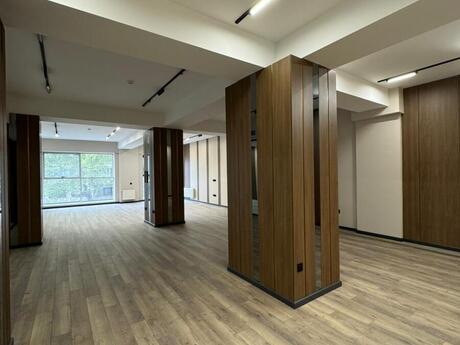 5 otaqlı ofis - Nərimanov r. - 330 m²