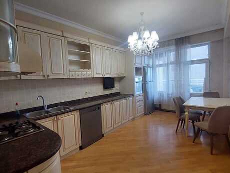 4 otaqlı yeni tikili - Səbail r. - 160 m²