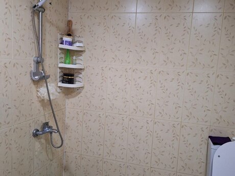 3 otaqlı həyət evi/bağ evi - Bakıxanov q. - 100 m²