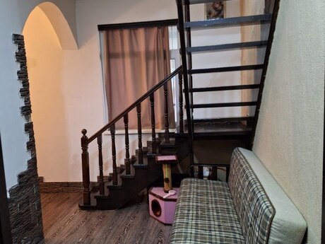 3 otaqlı həyət evi/bağ evi - Bakıxanov q. - 100 m²