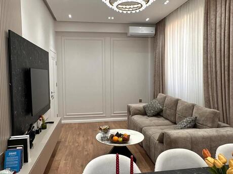 3 otaqlı köhnə tikili - Azadlıq Prospekti m. - 85 m²