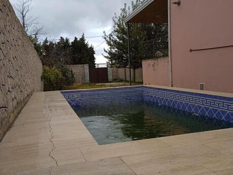 6 otaqlı həyət evi/bağ evi - Novxanı q. - 200 m²