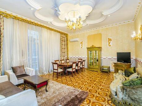 5 otaqlı köhnə tikili - Sahil m. - 255 m²