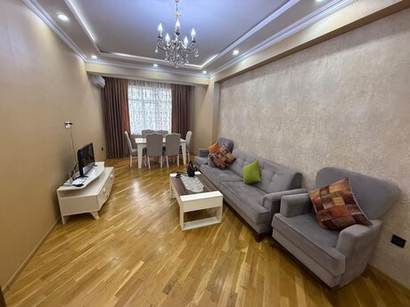 Elan №6085481 - Bakı, Yeni Yasamal q., 2 otaqlı, 70 m², 14/19 mərtəbə