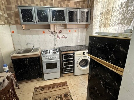 1 otaqlı köhnə tikili - Əhmədli m. - 30 m²