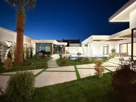 5 otaqlı həyət evi/bağ evi - Mərdəkan q. - 220 m²