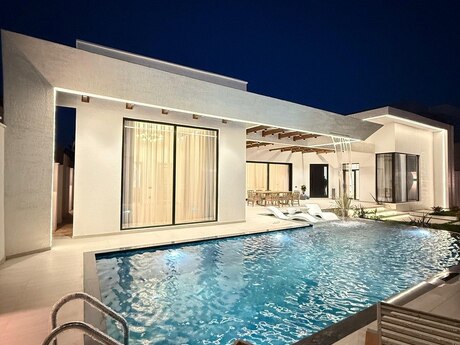 5 otaqlı həyət evi/bağ evi - Mərdəkan q. - 220 m²